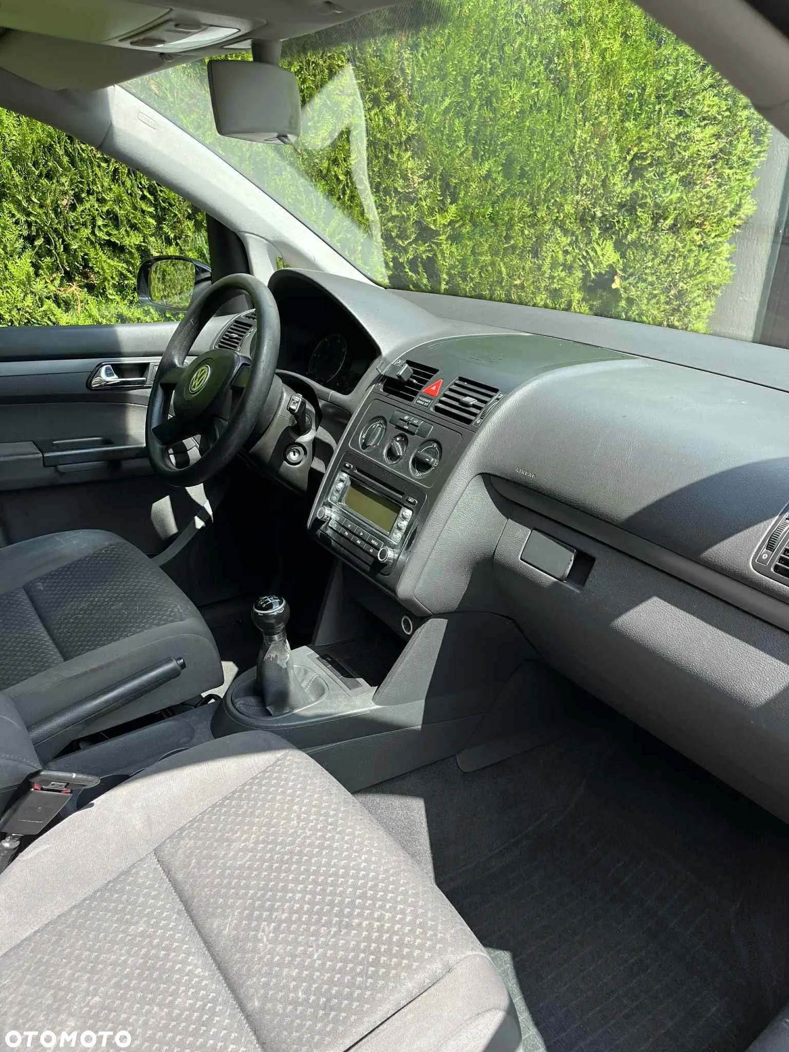 Volkswagen Touran - 14