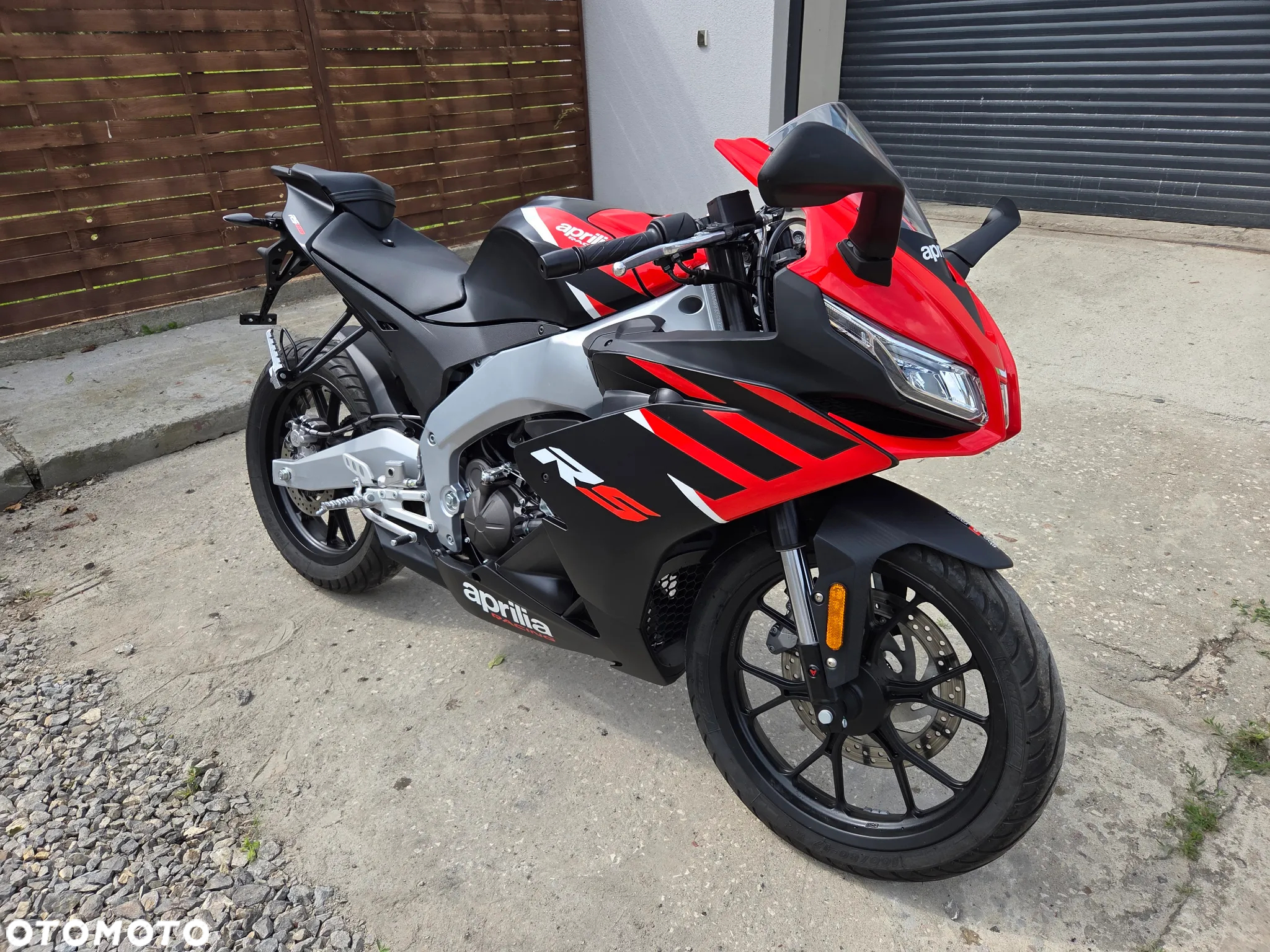 Aprilia RS - 8