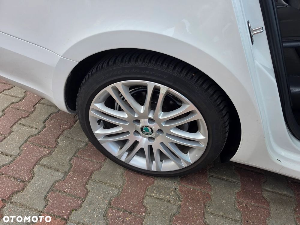 Skoda Superb 2.0 TDI Exclusive - 21