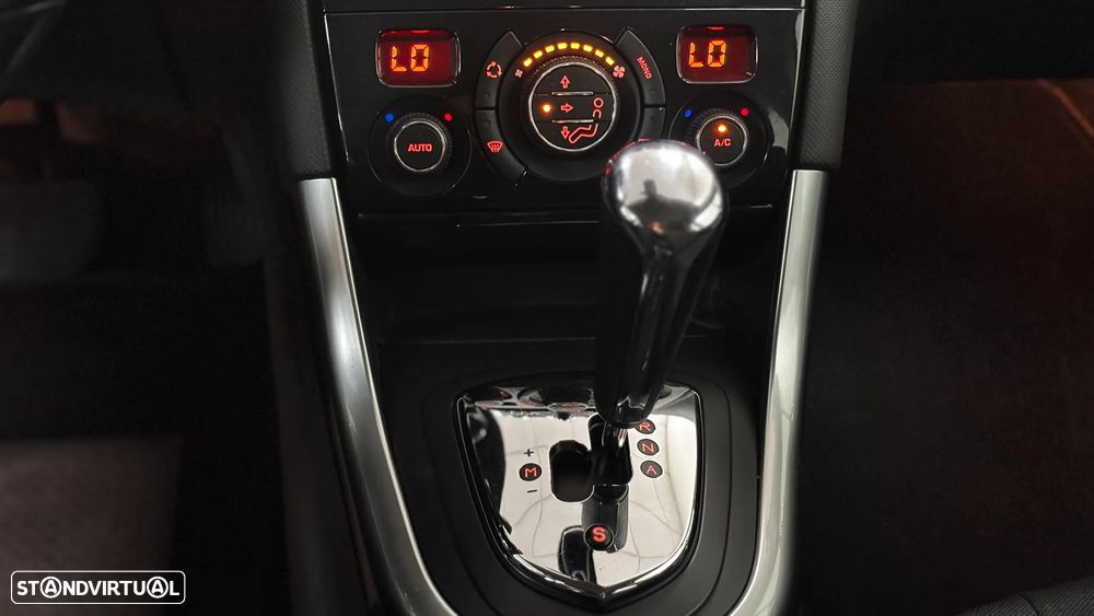 Peugeot 308 e-HDi FAP 110 Stop&Start ESG6 Allure - 28