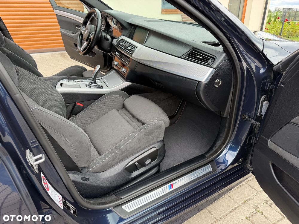 BMW Seria 5 520i Sport-Aut - 27