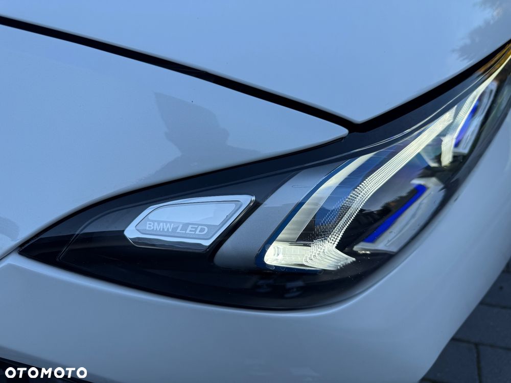 BMW Seria 3 330i M Sport sport - 24