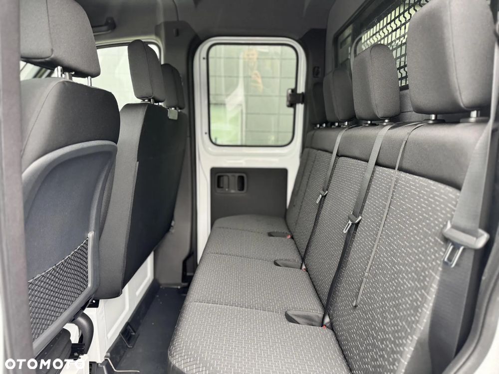 Mercedes-Benz Sprinter - 9