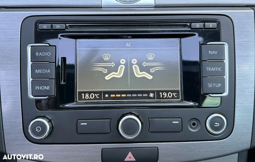 Volkswagen Passat - 13