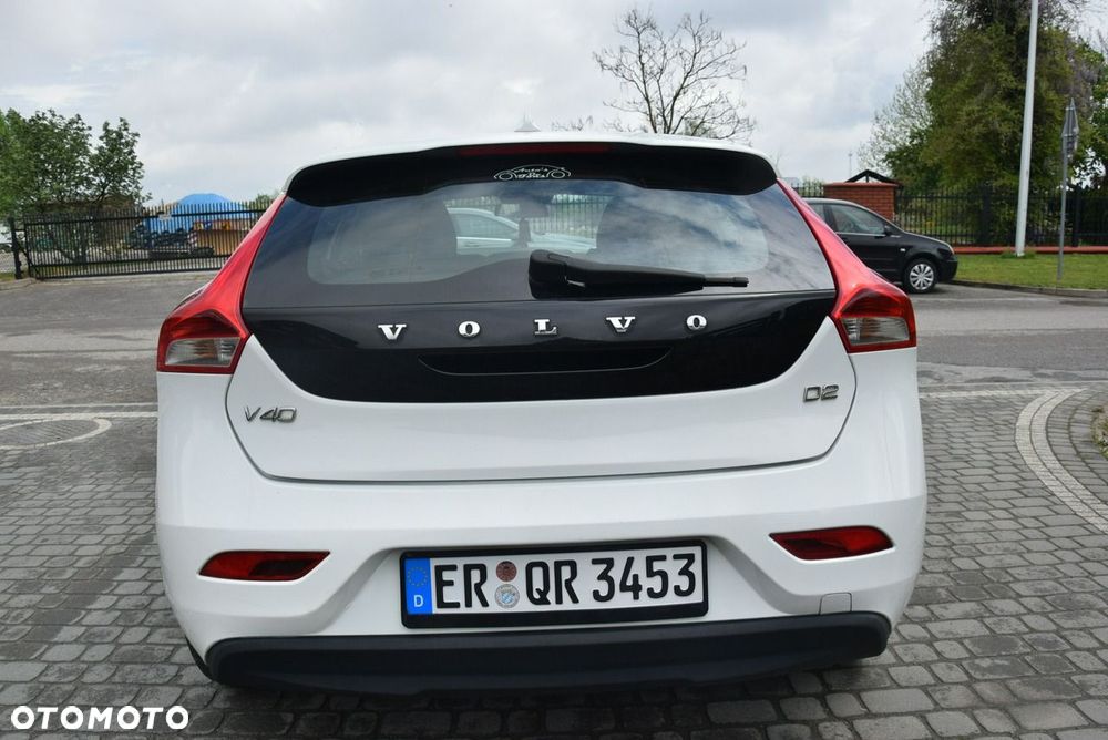 Volvo V40 D2 - 11