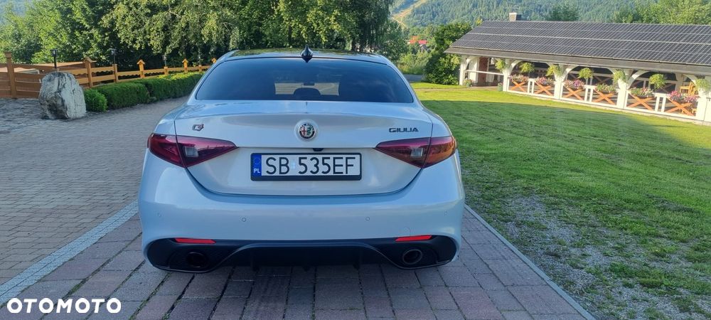 Alfa Romeo Giulia 2.0 Turbo Veloce Q4 - 11