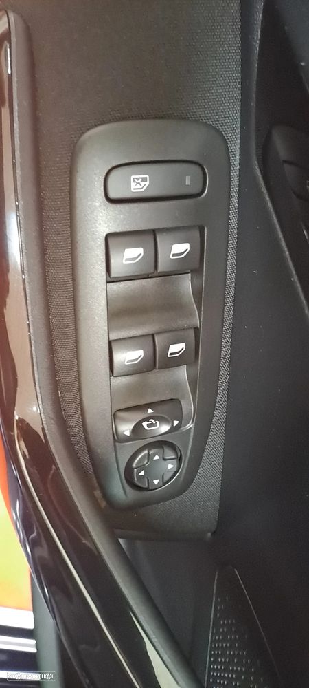 Peugeot 208 1.6 BlueHDi Allure - 47