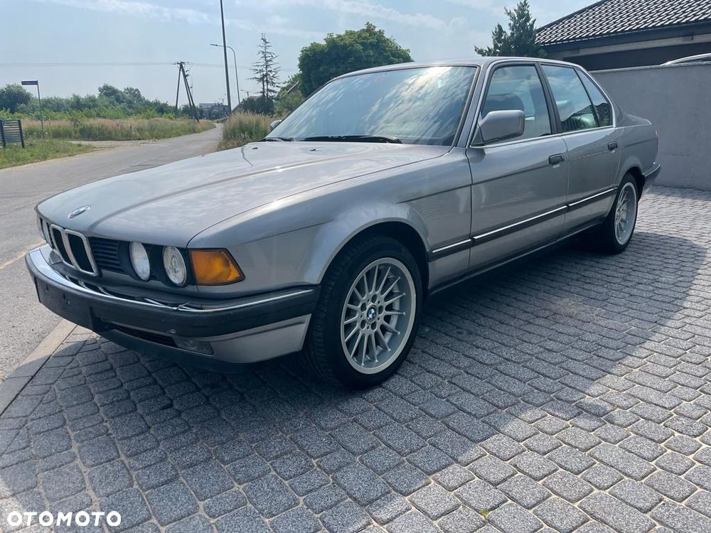 BMW Seria 7 - 8