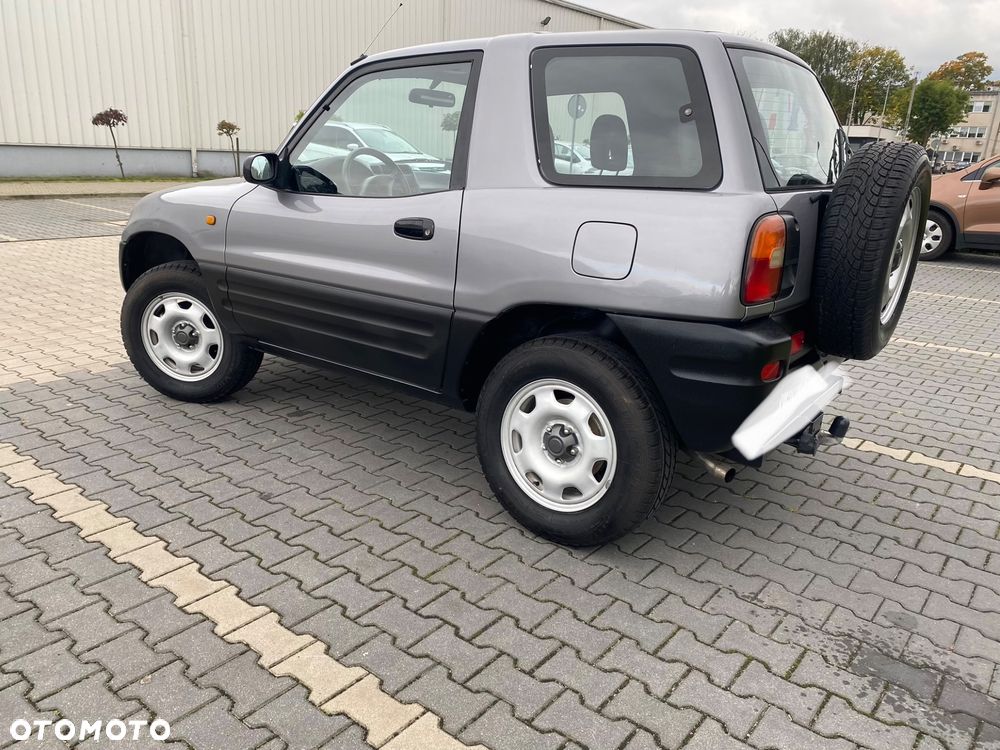 Toyota Rav4 1996 photo 3