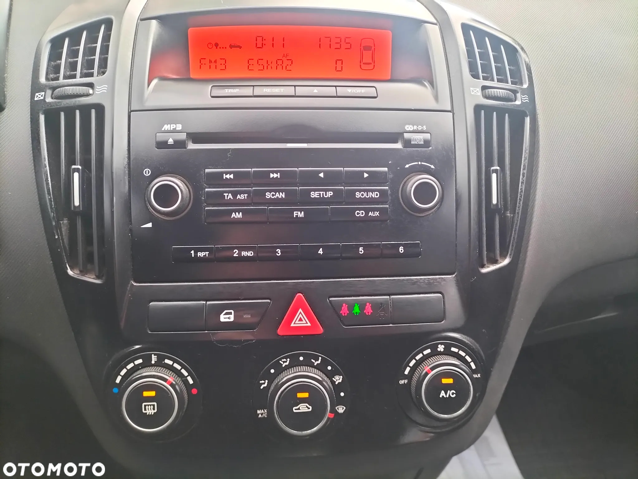 Kia Ceed Cee'd 2.0 crdi Comfort + - 21