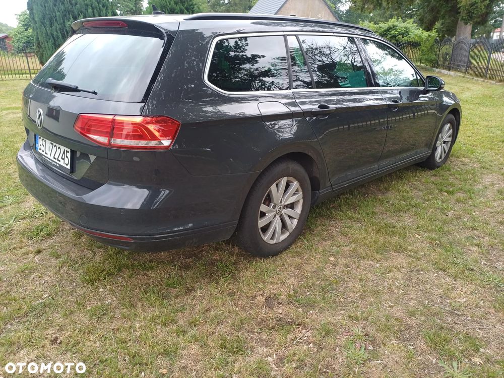 Volkswagen Passat 2.0 TDI SCR DSG Comfortline - 10