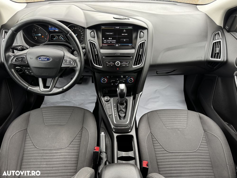 Ford Focus - 27