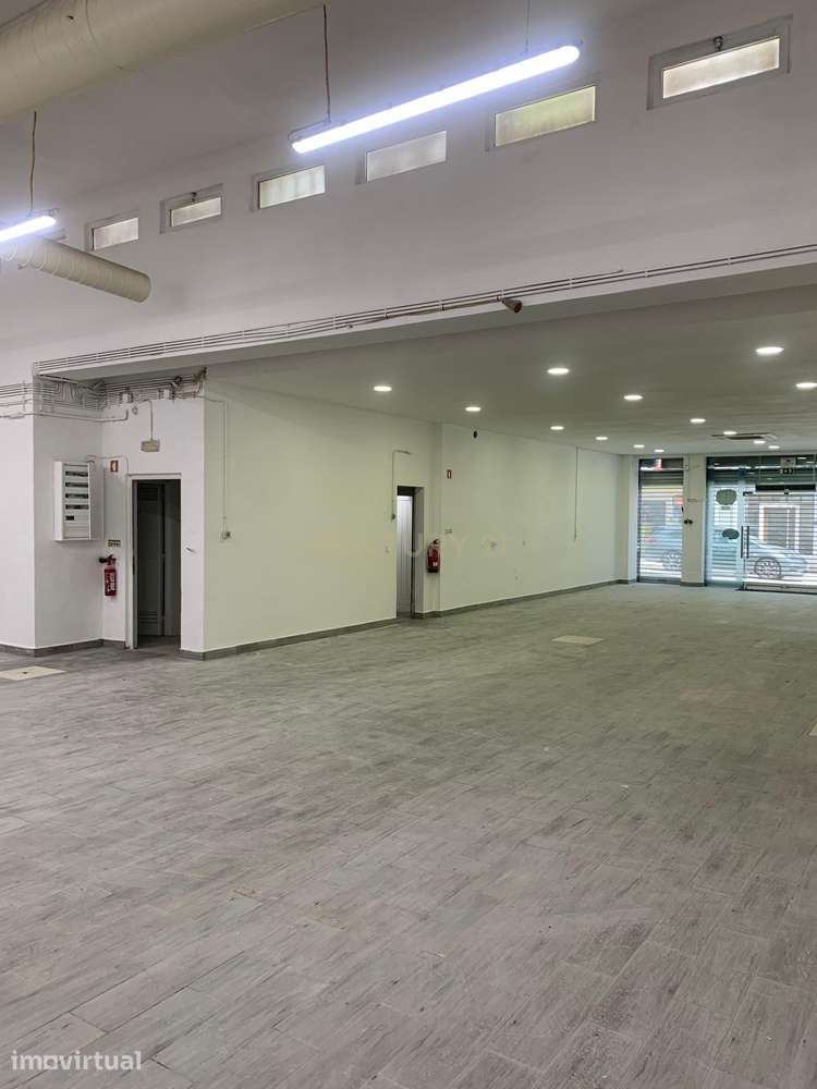 ARRENDAMENTO ARMAZÉM / ESPAÇO COMERCIAL | COVA DA PIEDADE – ALMADA - Grande imagem: 4/11