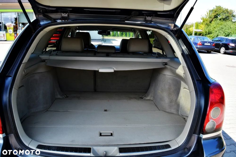 Toyota Avensis 2.2 D-4D Sol - 22