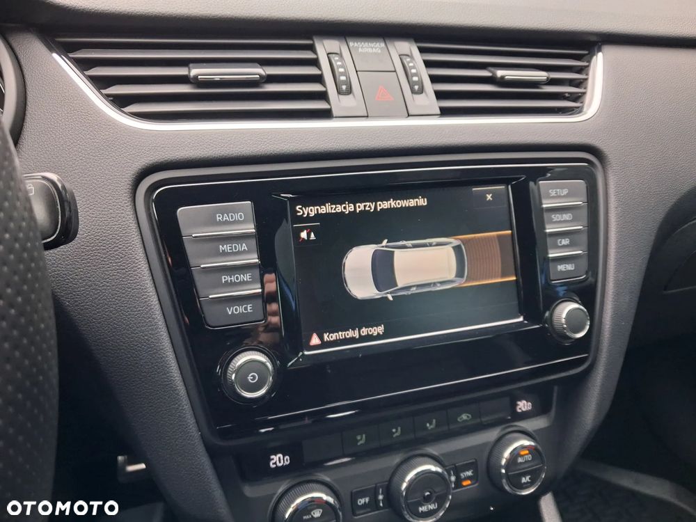 Skoda Octavia 2.0 TDI SCR RS DSG - 24