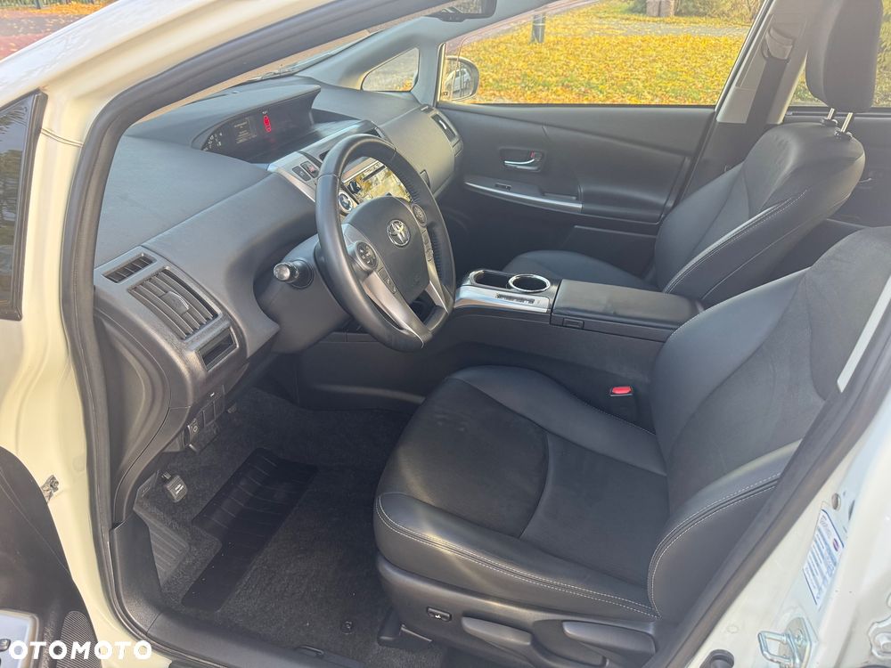 Toyota Prius+ (Hybrid) Comfort - 13