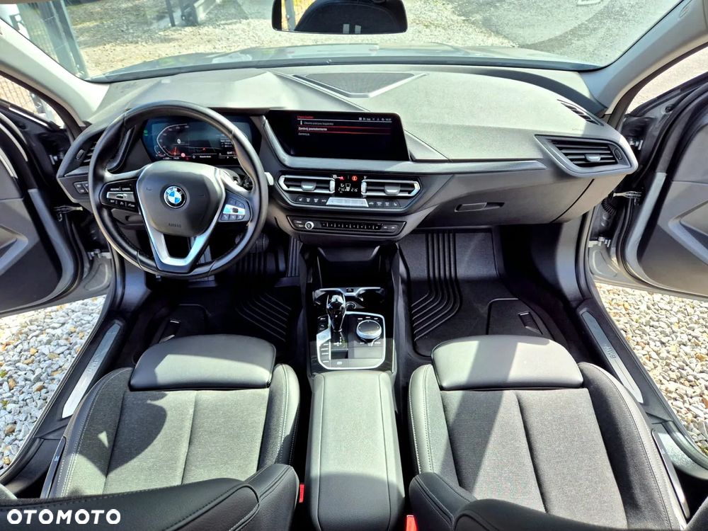 BMW Seria 1 120i Sport Line - 17