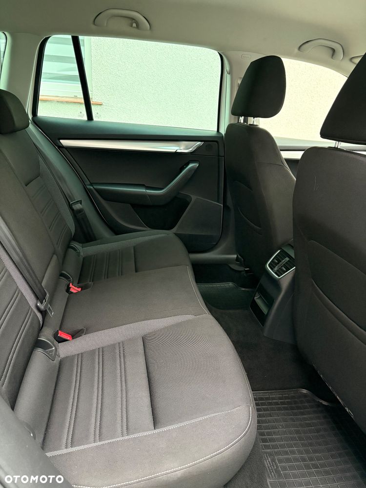Skoda Octavia 1.4 TSI Ambition - 10