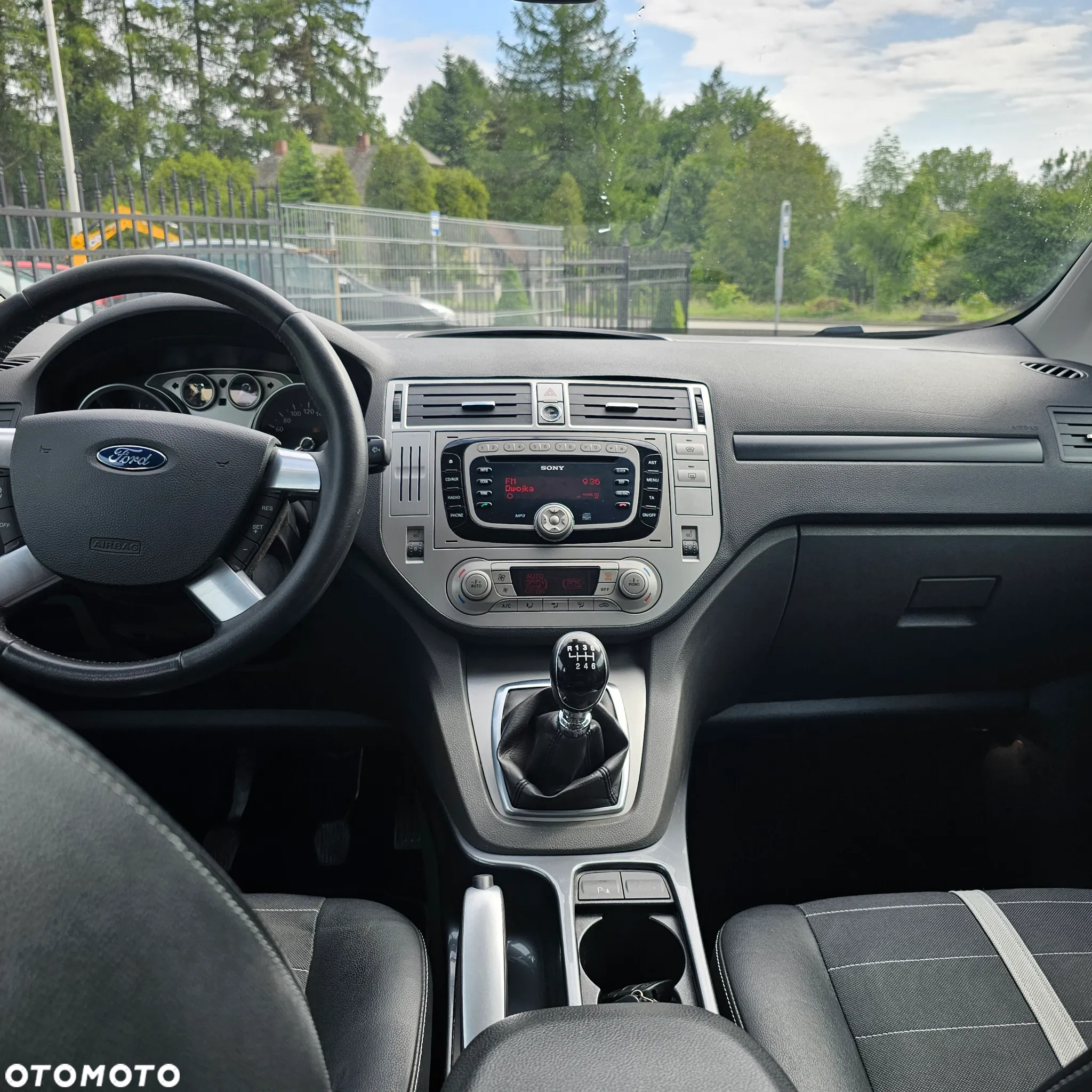 Ford Kuga 2.0 TDCi Titanium S - 2