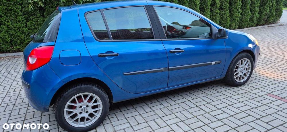 Renault Clio - 2
