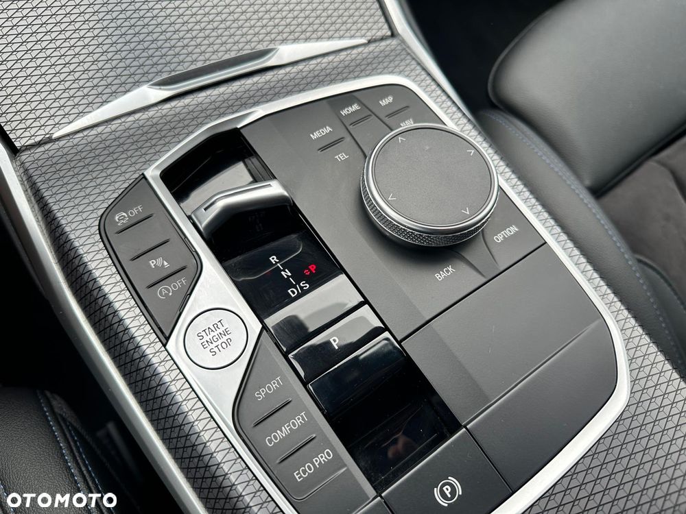 BMW Seria 3 320i Edition M Sport Shadow - 15