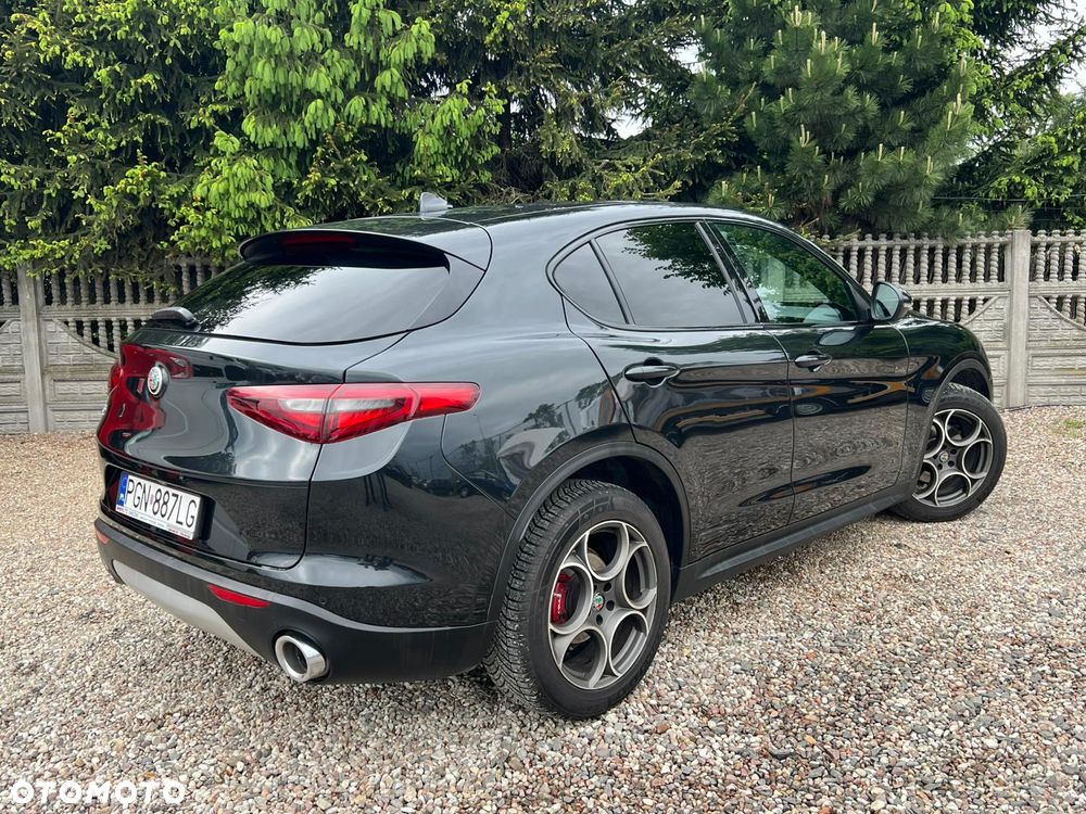 Alfa Romeo Stelvio 2.2 JTDM Executive Q4 - 10