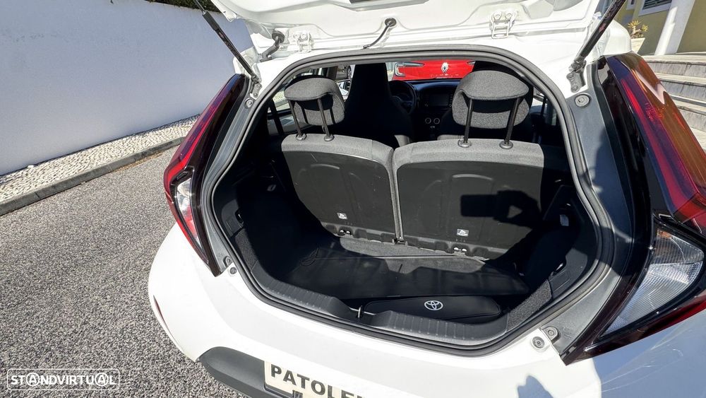 Toyota Aygo 1.0 X-Play Plus - 9