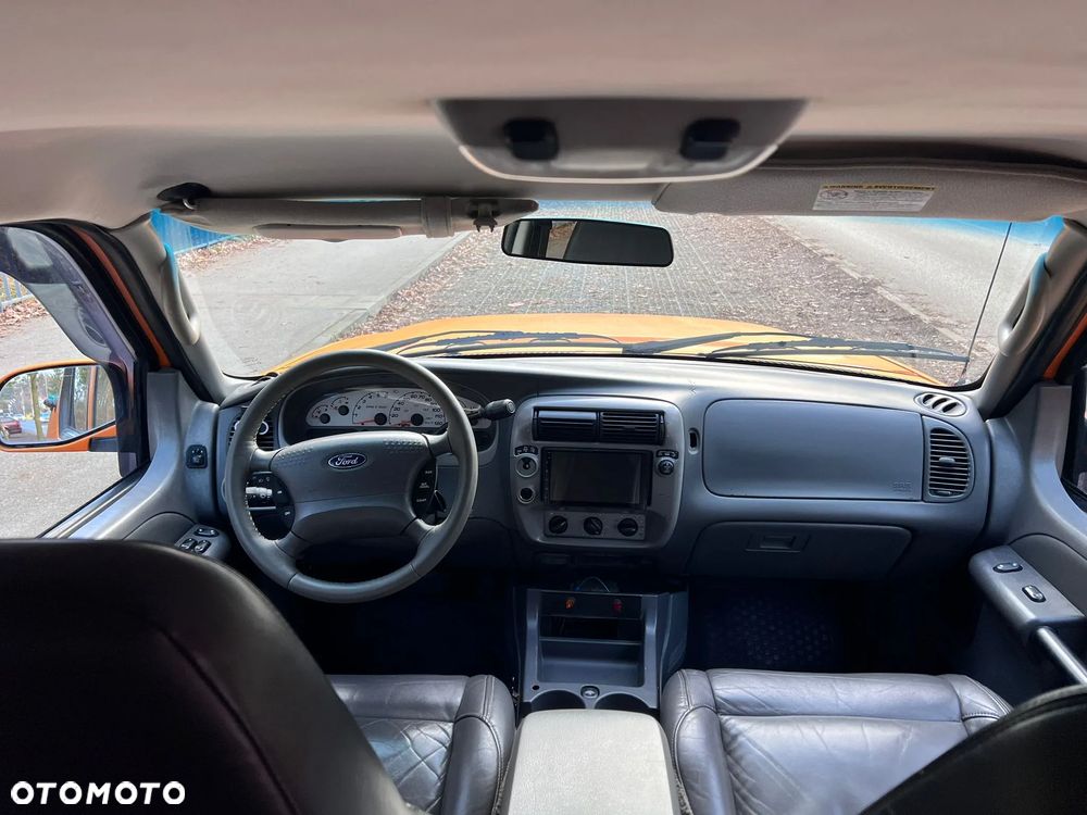 Ford Explorer sport trac - 2