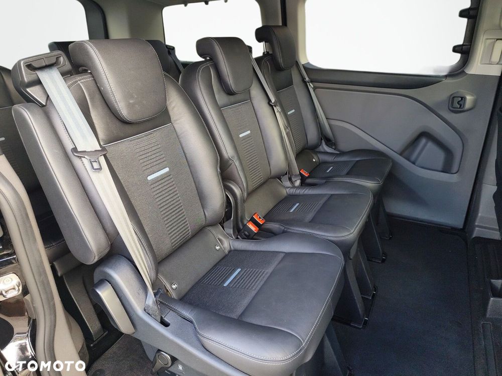 Ford Tourneo Custom - 18
