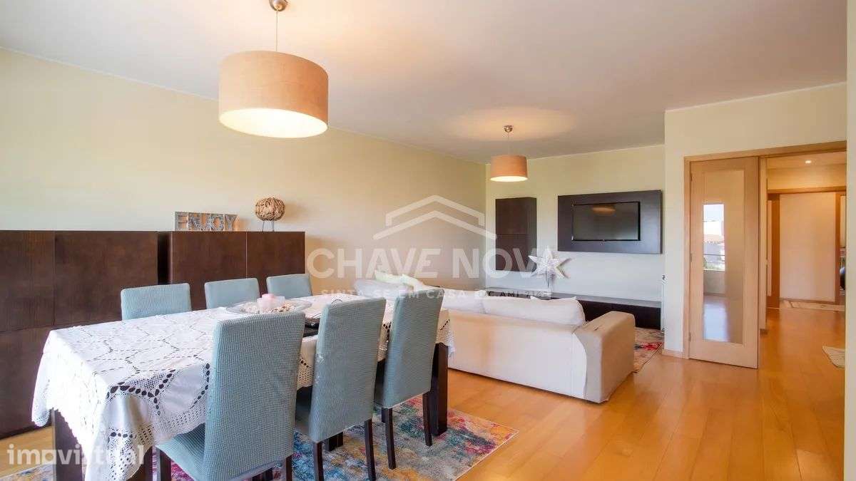T3 em Matosinhos | Áreas Generosas, Garagem Box e Varanda Vista Mar - Grande imagem: 2/37