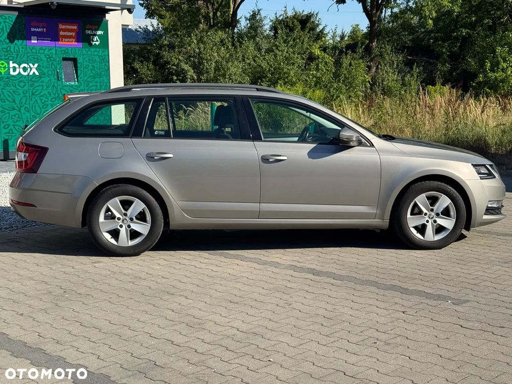 Skoda Octavia 2.0 TDI Sportline DSG - 6