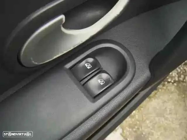 Renault Clio 1.2 16V Dynamique Luxe - 14