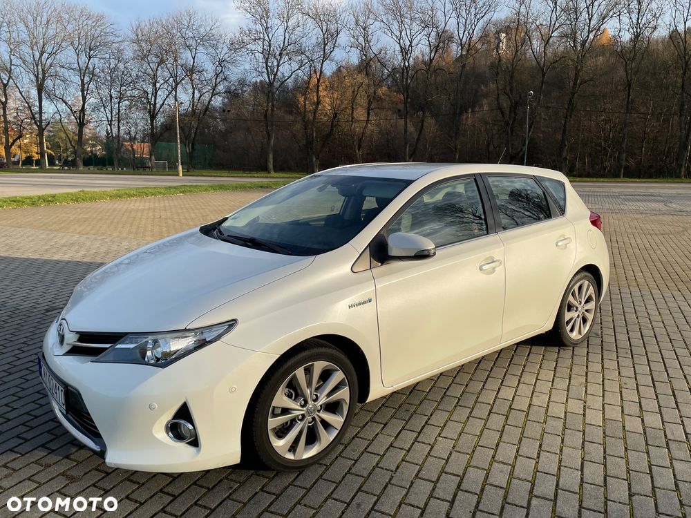 Toyota Auris - 1