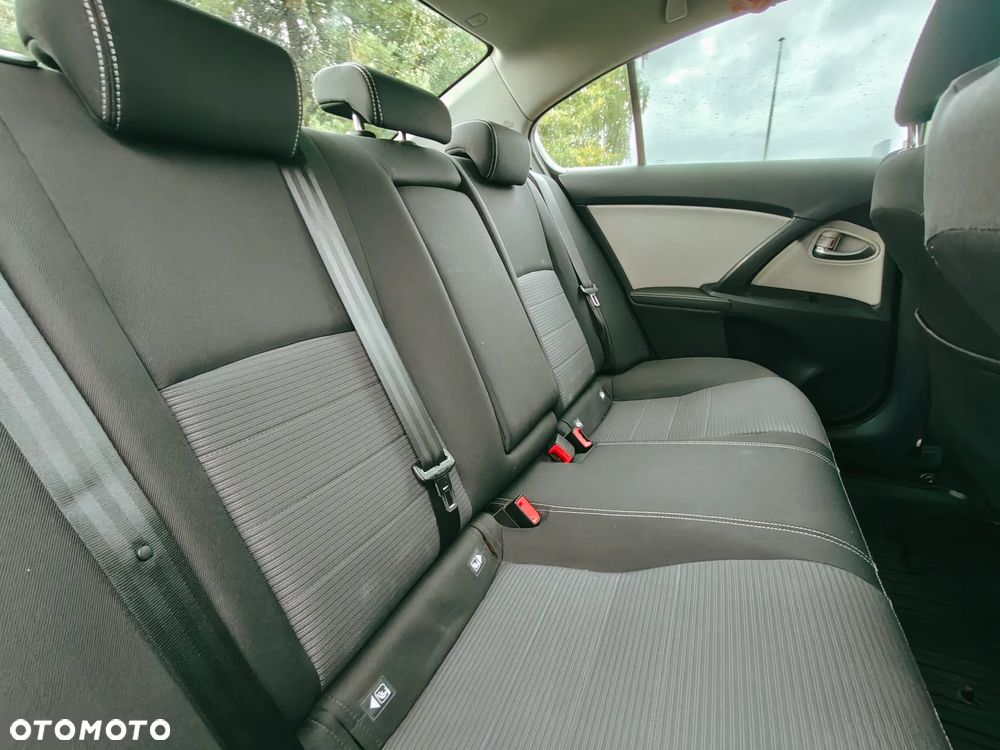 Toyota Avensis 2.0 D-4D Active Business - 24