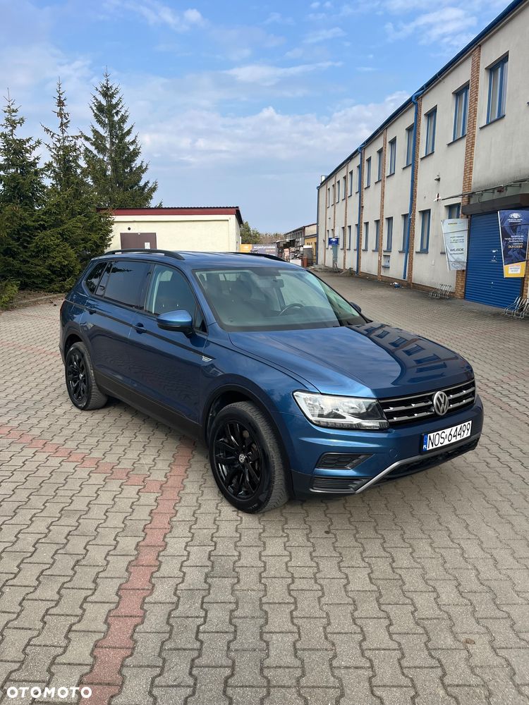 Volkswagen Tiguan - 1
