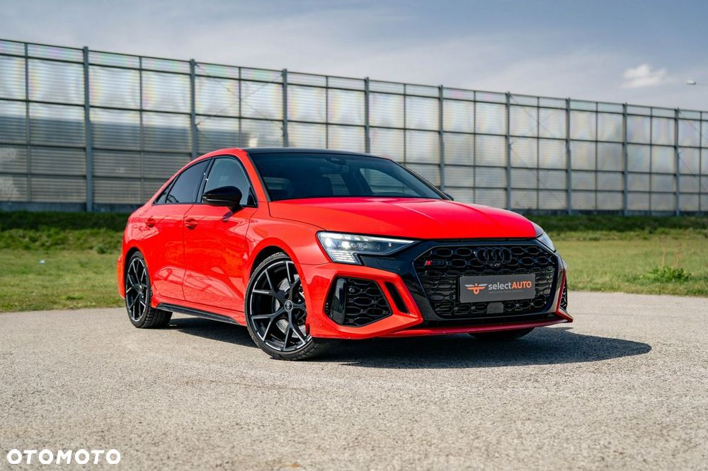 Audi RS3 Limousine - 4