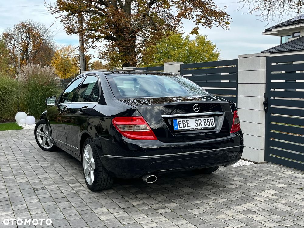 Mercedes-Benz Klasa C 200 7G-TRONIC Avantgarde Edition - 28