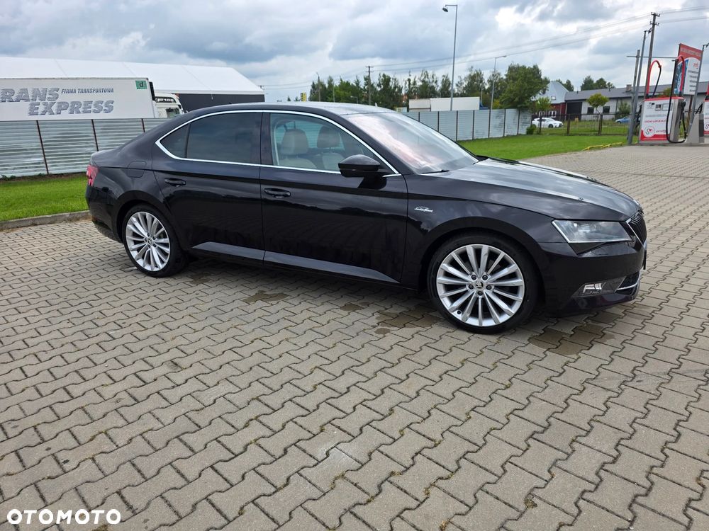 Skoda Superb 2.0 TDI 4x4 L&K DSG - 3