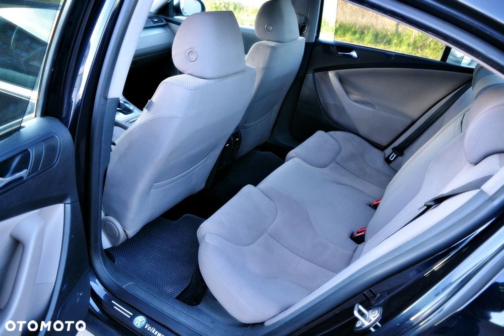 Volkswagen Passat 2.0 TDI DPF Comfortline DSG - 9