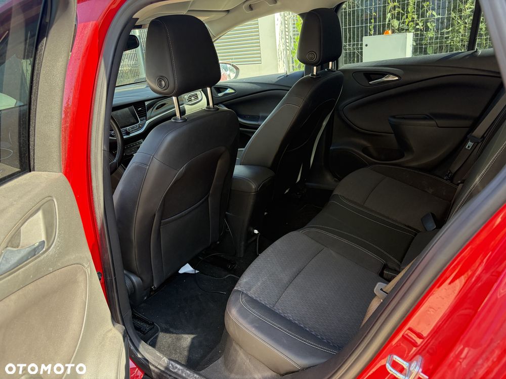 Opel Astra 1.4 T Elite - 8