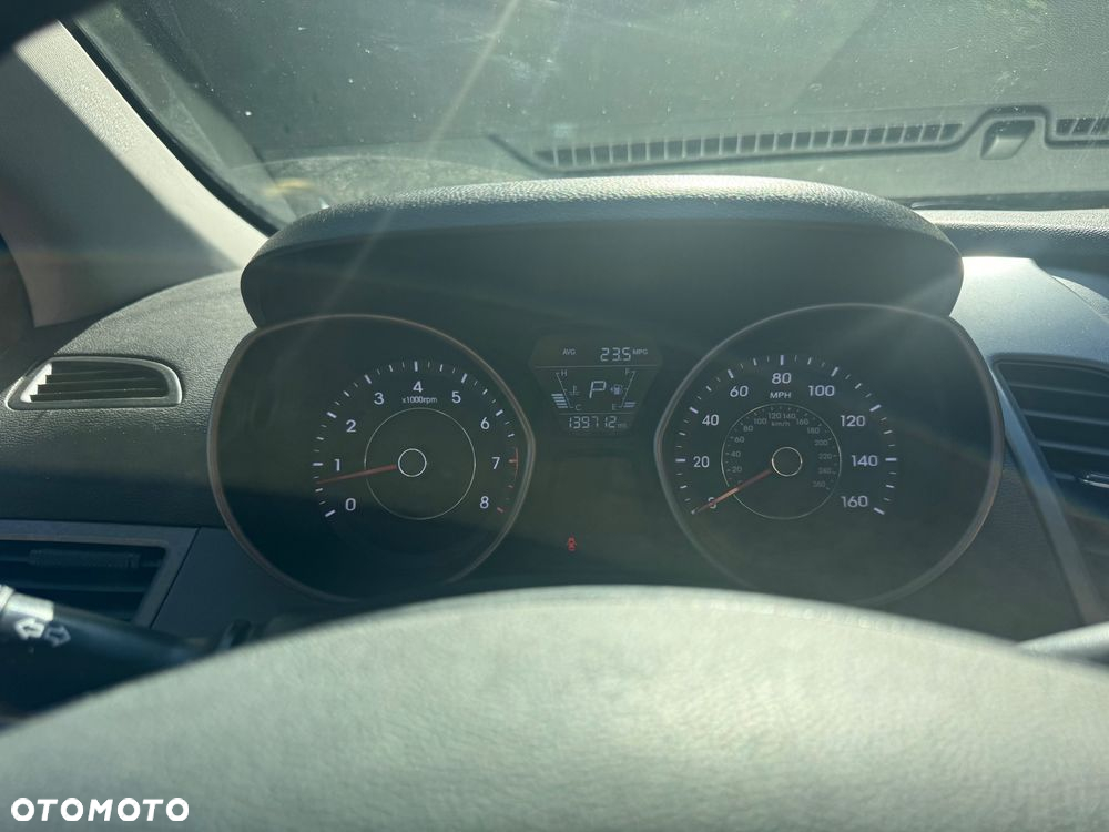 Hyundai Elantra 1.8 SE - 9