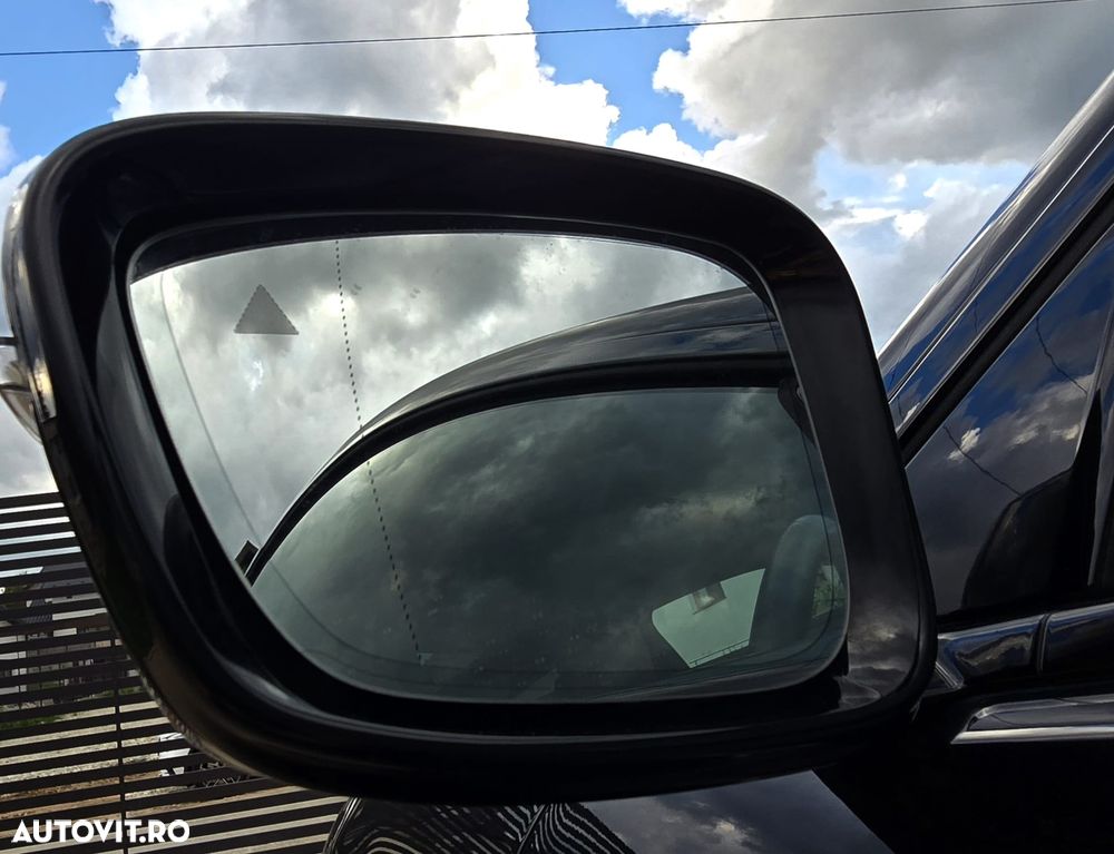 BMW Seria 8 - 17