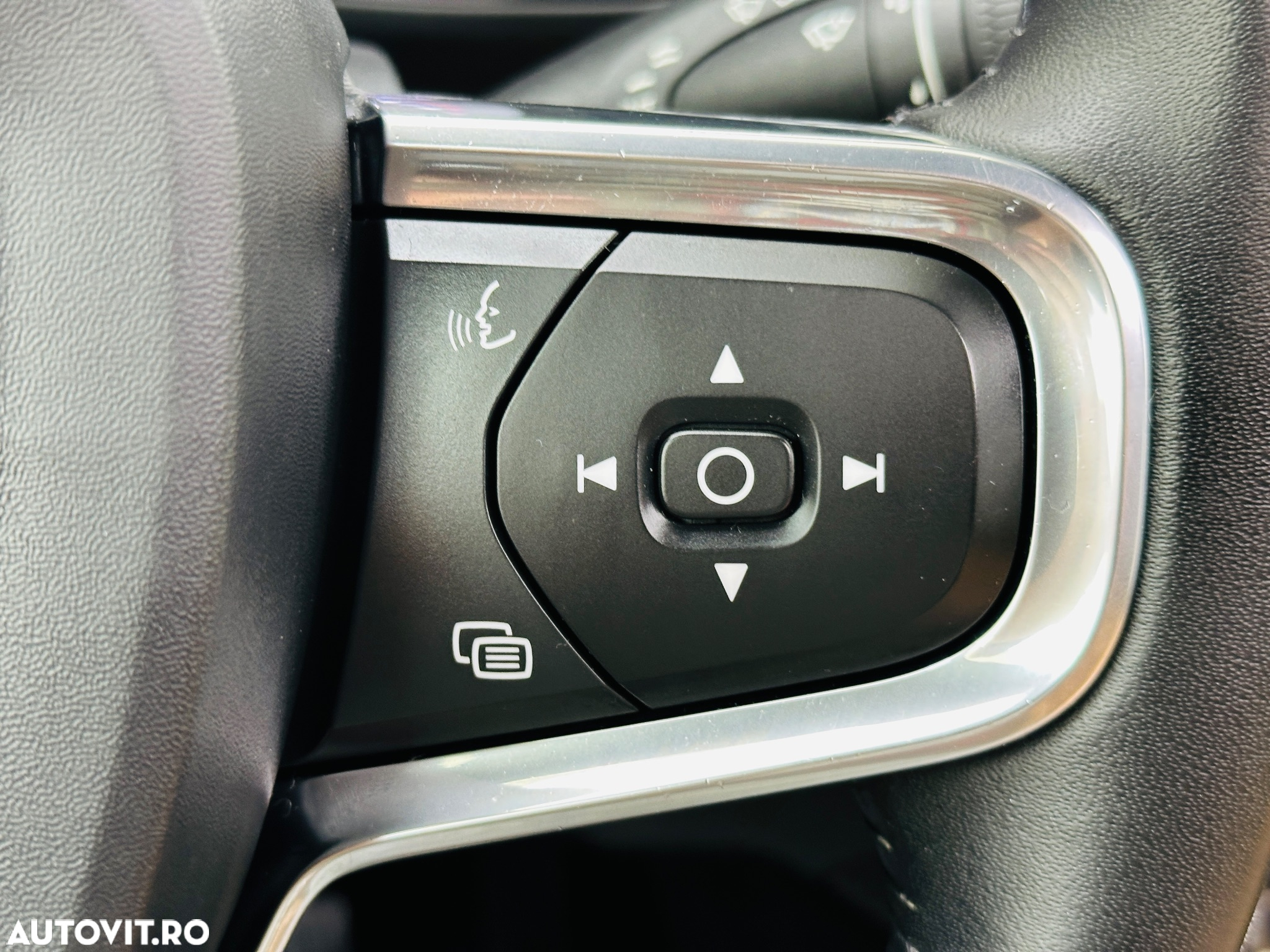 Volvo XC 40 - 29