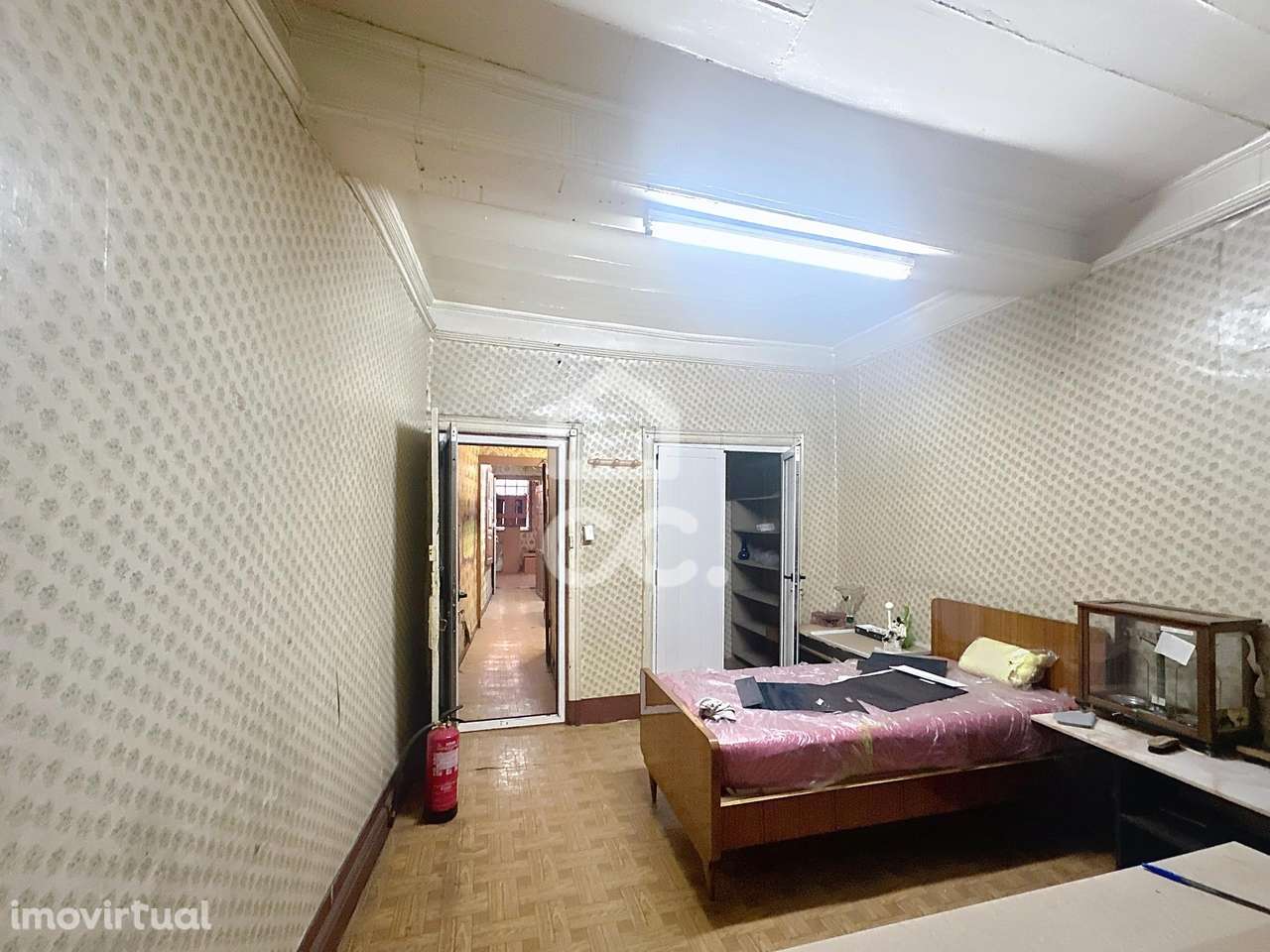 Edifício com Alma e História no Coração da Cidade — Ideal para Investi - Grande imagem: 5/23