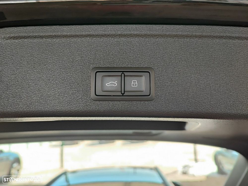 Audi A4 Avant 2.0 TDI Sport S tronic - 25