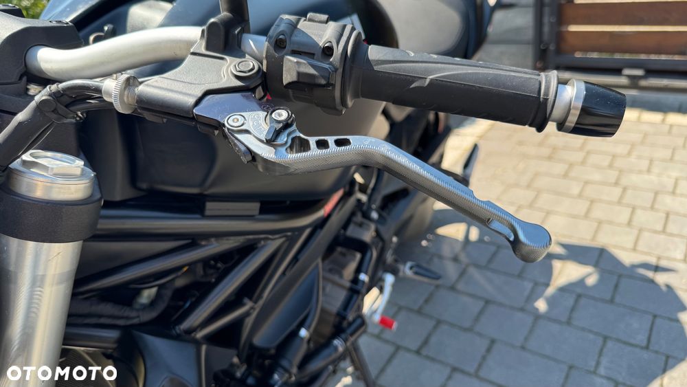 Ducati Monster - 25