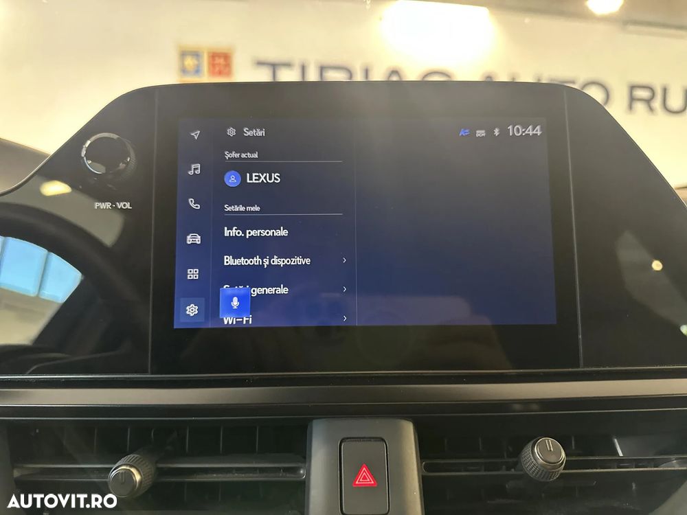 Lexus UX ver-250h - 20