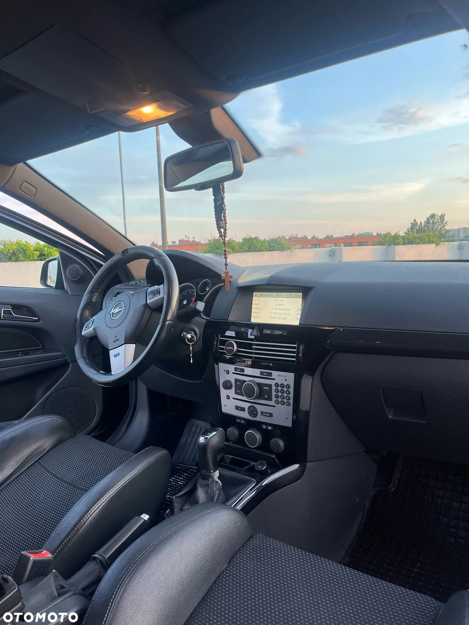 Opel Astra III GTC 2.0 T OPC - 23