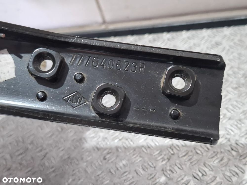 Rolka drzwi przesuwnych prawych Renault Master IV 2021 rok 2,3Dci nr 777640623R - 2