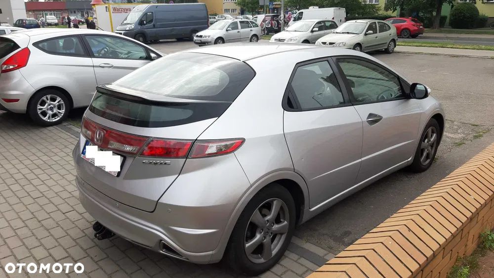 Honda Civic 1.4 i-VTEC - 6